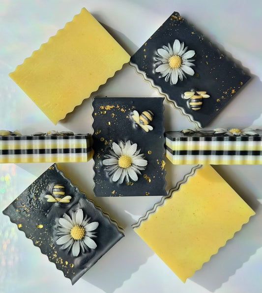 Artisan Goat Milk Soap | Busy Bee | Honey, Lemon, Sugar