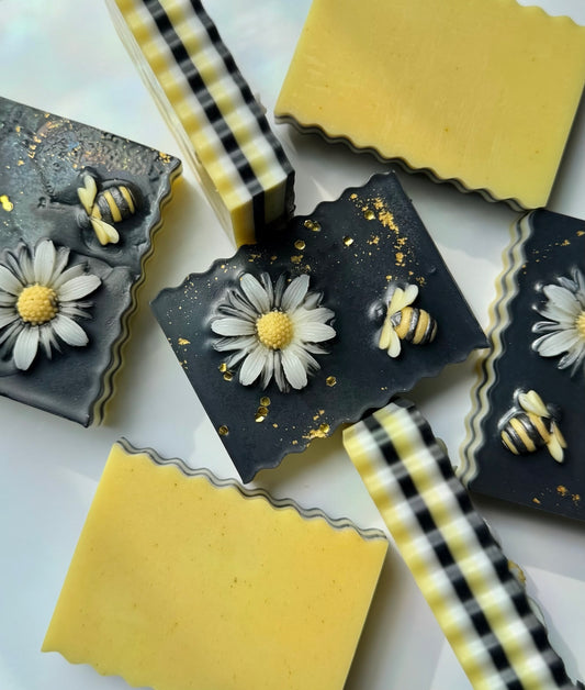 Artisan Goat Milk Soap | Busy Bee | Honey, Lemon, Sugar