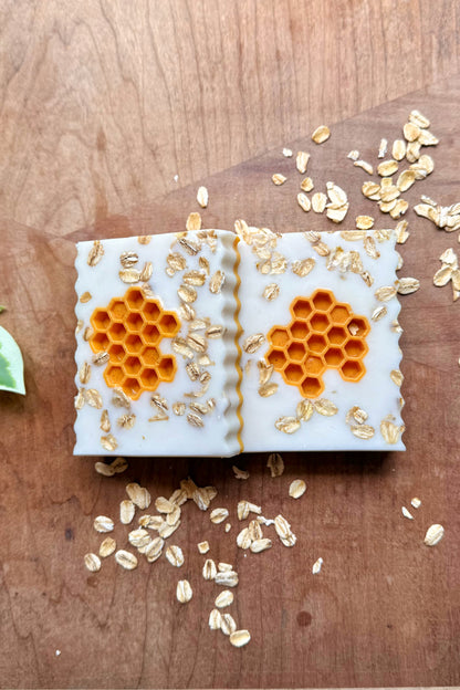 Goat Milk Soap Bar | The Classic Soaps Collection | Oats & Honey