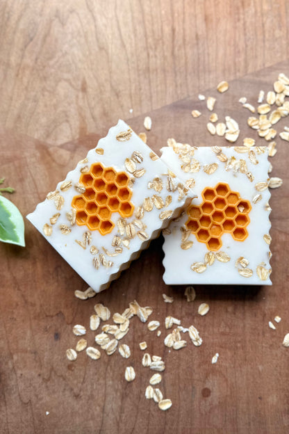 Goat Milk Soap Bar | The Classic Soaps Collection | Oats & Honey