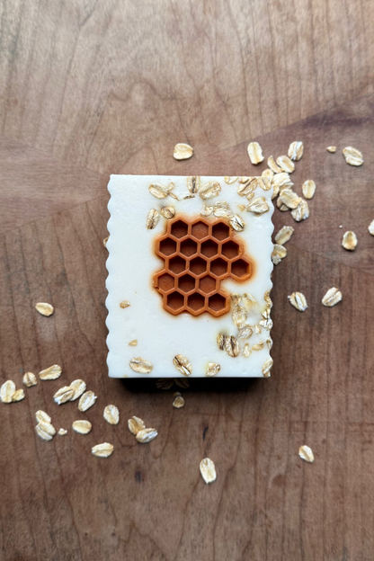 Goat Milk Soap Bar | The Classic Soaps Collection | Oats & Honey